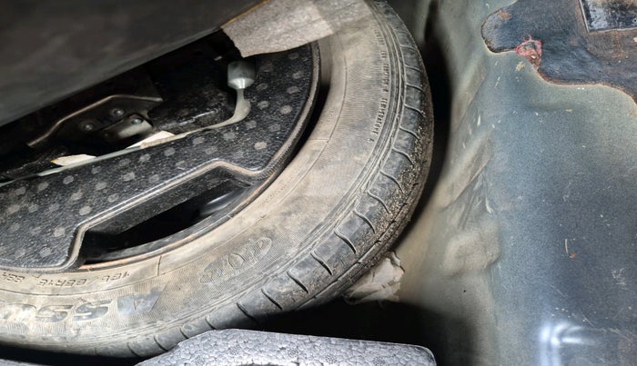 2018 Maruti Ciaz ZETA 1.4  AT PETROL, CNG, Automatic, 1,02,635 km, tyre