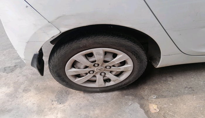 2017 Hyundai Eon ERA +, Petrol, Manual, 39,991 km, tyre