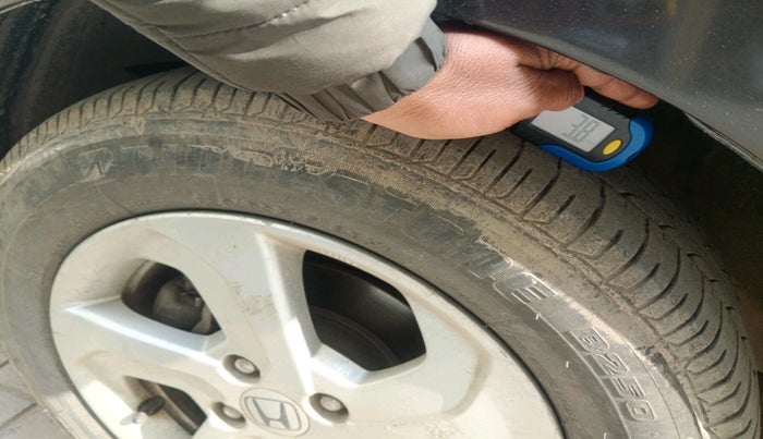 2015 Honda City 1.5L I-VTEC VX CVT, Petrol, Automatic, 1,10,974 km, tyre