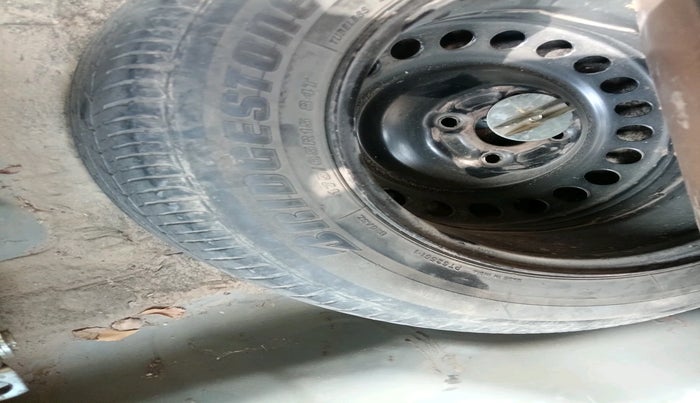 2015 Honda City 1.5L I-VTEC VX CVT, Petrol, Automatic, 1,10,974 km, tyre