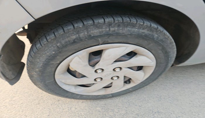 2019 Hyundai NEW SANTRO SPORTZ MT, Petrol, Manual, 81,565 km, tyre