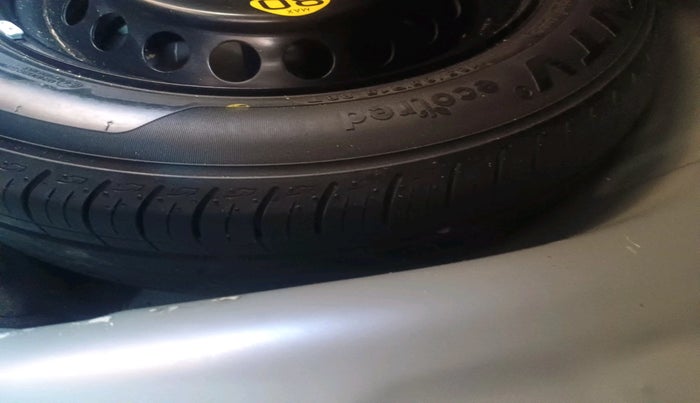 2019 Toyota Glanza V, Petrol, Manual, 51,143 km, tyre