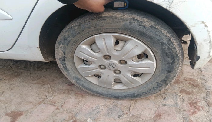 2014 Hyundai i10 MAGNA 1.1, Petrol, Manual, 30,004 km, tyre