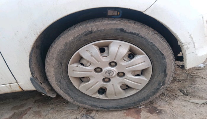 2014 Hyundai i10 MAGNA 1.1, Petrol, Manual, 30,004 km, tyre