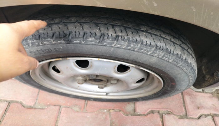 2011 Maruti Alto K10 LXI, Petrol, Manual, 1,510 km, tyre