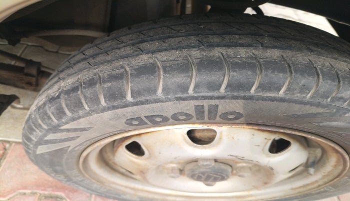 2011 Maruti Alto K10 LXI, Petrol, Manual, 1,510 km, tyre