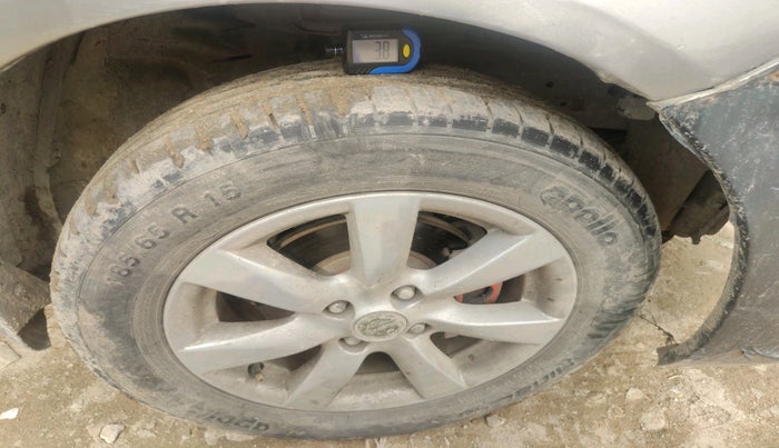 2013 Nissan Sunny XV PETROL, CNG, Manual, 83,320 km, tyre