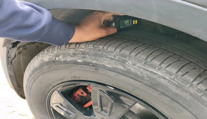 2012 Mahindra XUV500 W8, Diesel, Manual, 95,500 km, tyre