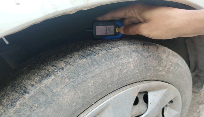 2014 Honda Amaze 1.5L I-DTEC S, Diesel, Manual, 1,37,602 km, tyre