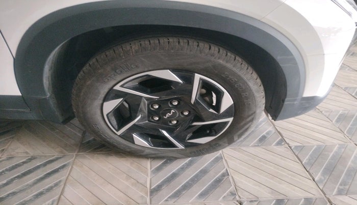 2024 KIA SONET HTK (O) 1.2 Petrol MT, Petrol, Manual, 13,078 km, tyre