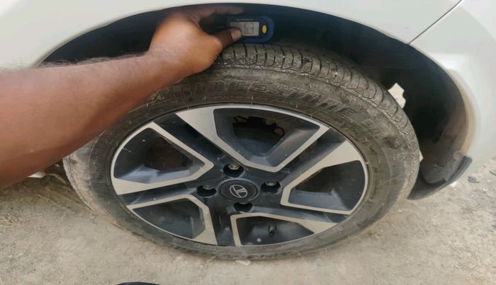 2024 Tata Tiago XZ PLUS PETROL, Petrol, Manual, 720 km, tyre