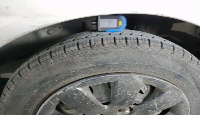 2014 Hyundai Eon D-LITE+, Petrol, Manual, 81,688 km, tyre