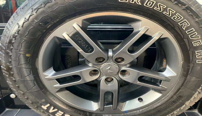 2023 Mahindra Thar LX HT PETROL 4WD MT, Petrol, Manual, 36,296 km, tyre