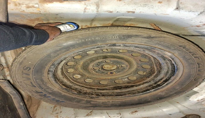 2012 Hyundai i20 MAGNA 1.4 CRDI, Diesel, Manual, 1,83,845 km, tyre