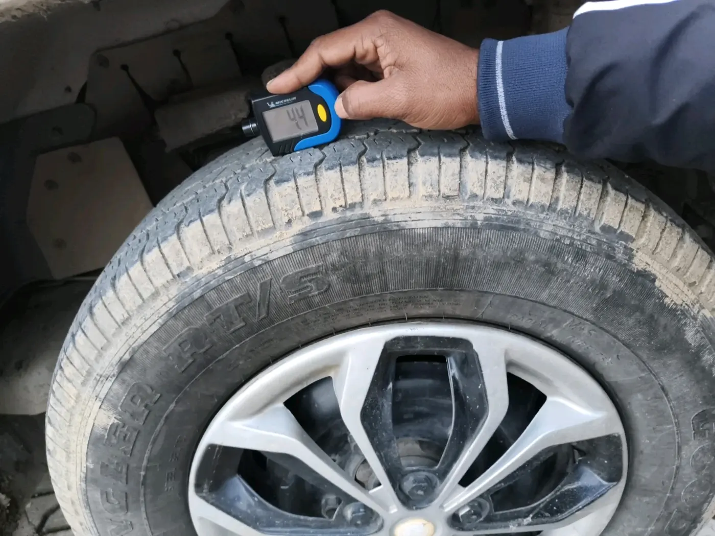 2021 Mahindra Bolero B6 (O), Diesel, Manual, 72,409 km, tyre