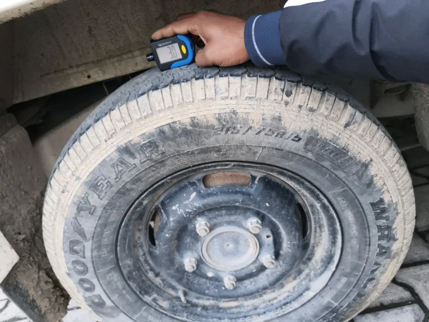 2021 Mahindra Bolero B6 (O), Diesel, Manual, 72,409 km, tyre