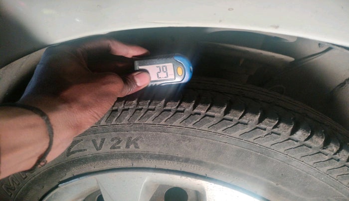 2014 Hyundai Elite i20 SPORTZ 1.2, Petrol, Manual, 97,821 km, tyre