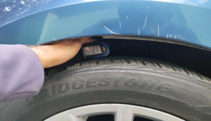 2016 Volkswagen Vento HIGHLINE DIESEL 1.5, Diesel, Manual, 1,67,296 km, tyre