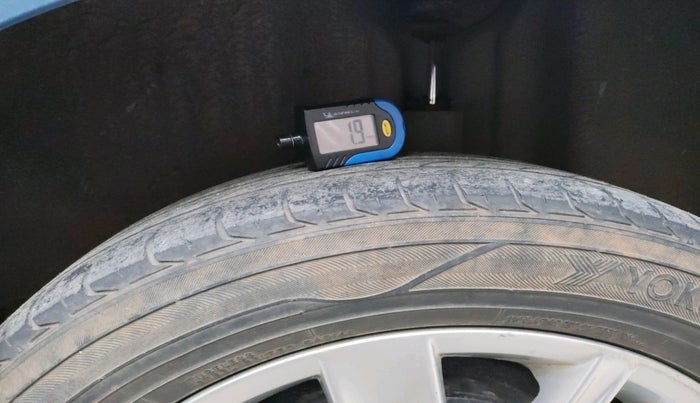 2016 Volkswagen Vento HIGHLINE DIESEL 1.5, Diesel, Manual, 1,67,296 km, tyre