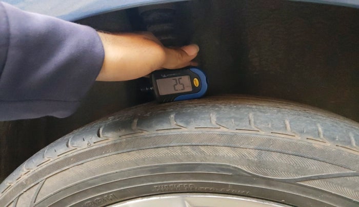 2016 Volkswagen Vento HIGHLINE DIESEL 1.5, Diesel, Manual, 1,67,296 km, tyre