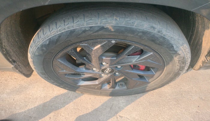 2023 Hyundai Creta SX (O) AT KINGHT 1.5 DIESEL DUAL TONE, Diesel, Automatic, 45,811 km, tyre