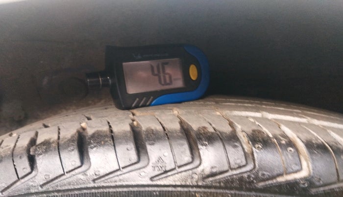 2012 Hyundai i10 SPORTZ 1.2, Petrol, Manual, 66,888 km, tyre