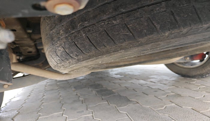 2016 Mahindra XUV500 W10 AT, Diesel, Automatic, 90,633 km, tyre