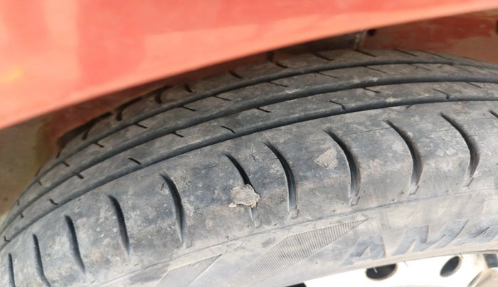 2015 Maruti Celerio LXI, Petrol, Manual, 13,714 km, tyre