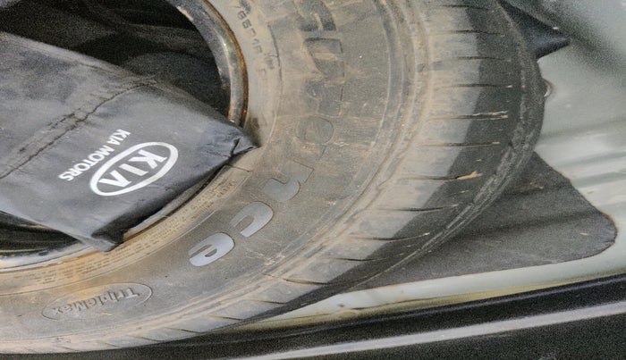 2020 KIA SELTOS HTK 1.5 DIESEL, Diesel, Manual, 1,29,681 km, tyre