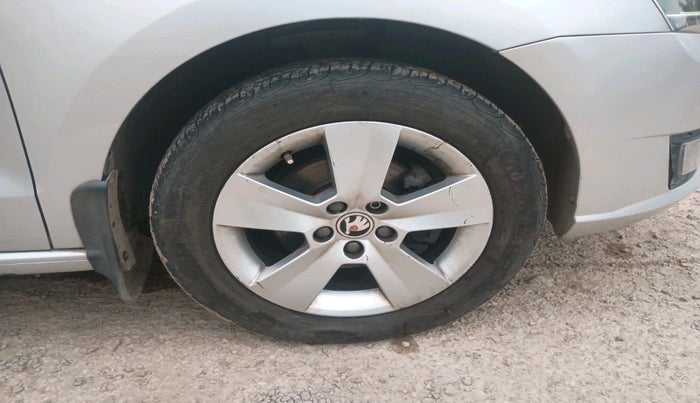 2020 Skoda Rapid 1.0 AMBITION TSI MT, Petrol, Manual, 68,541 km, tyre