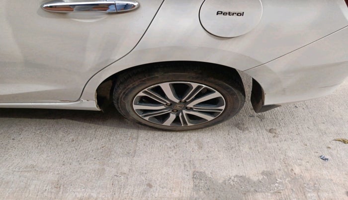 2022 Honda Amaze 1.2L I-VTEC VX CVT, Petrol, Automatic, 31,983 km, tyre