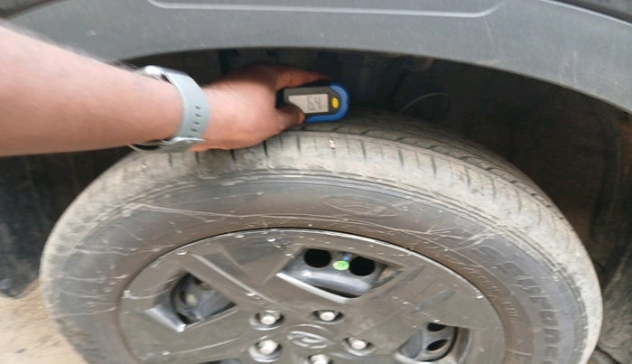 2025 Hyundai VENUE S 1.2, Petrol, Manual, 2,302 km, tyre