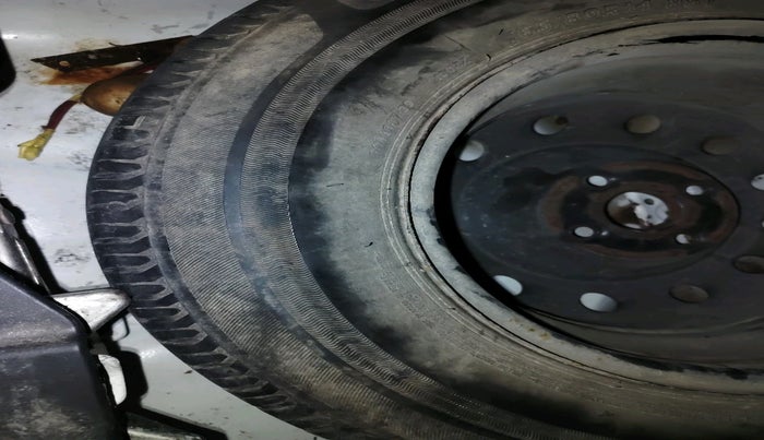 2017 Maruti Dzire VXI, CNG, Manual, 89,892 km, tyre