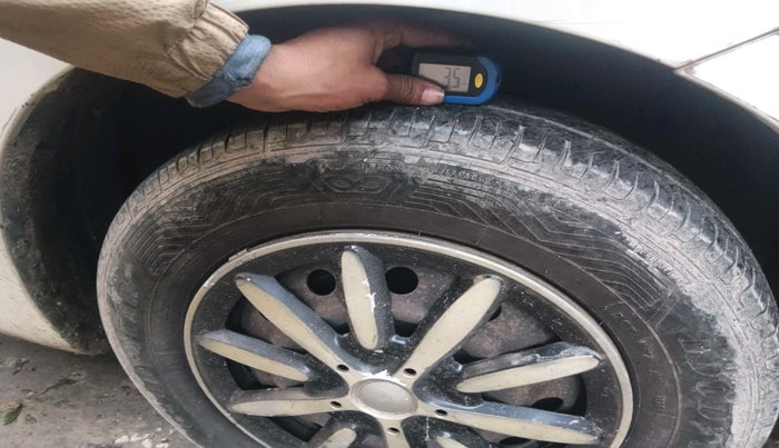 2016 Maruti Swift VXI, Petrol, Manual, 99,849 km, tyre