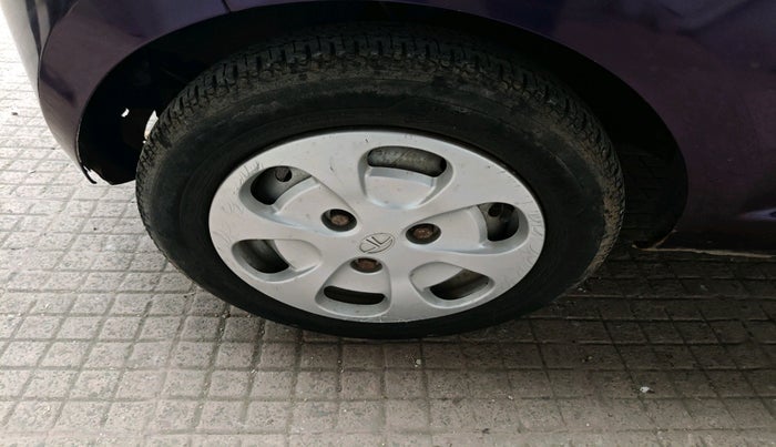 2015 Tata Nano TWIST XTA, Petrol, Automatic, 30,842 km, tyre