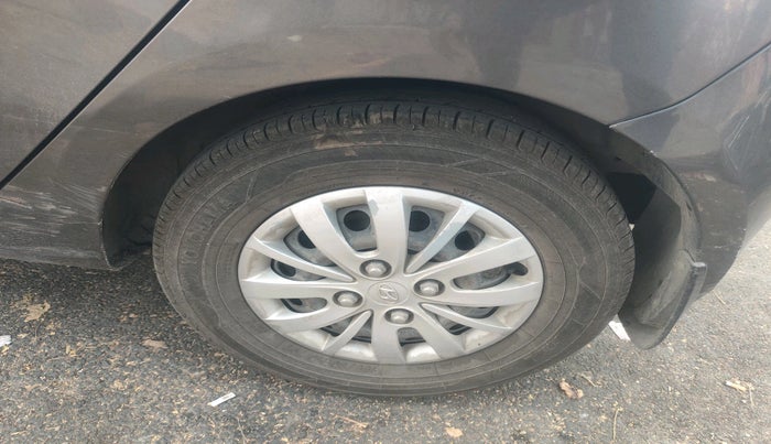 2013 Hyundai i10 MAGNA 1.2, Petrol, Manual, 1,13,368 km, tyre