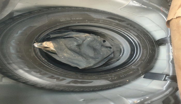 2013 Hyundai i10 MAGNA 1.2, Petrol, Manual, 1,13,368 km, tyre