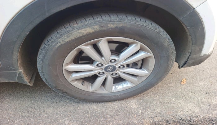 2016 Hyundai Creta S PLUS 1.6 AT DIESEL, Diesel, Automatic, 1,91,875 km, tyre