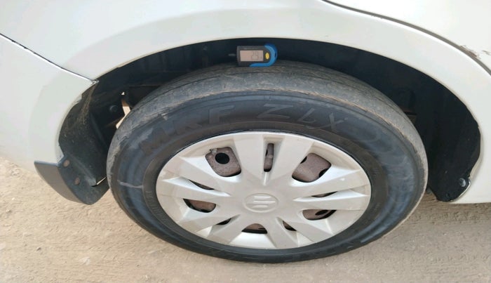 2014 Maruti Swift Dzire VDI, Diesel, Manual, 1,90,724 km, tyre