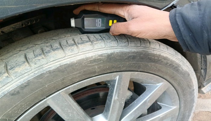 2020 Volkswagen Polo HIGHLINE PLUS 1.0, Petrol, Manual, 31,353 km, tyre