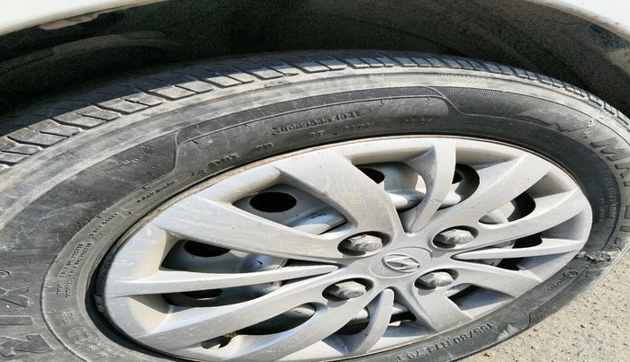 2013 Hyundai i10 MAGNA 1.2, Petrol, Manual, 74,133 km, tyre