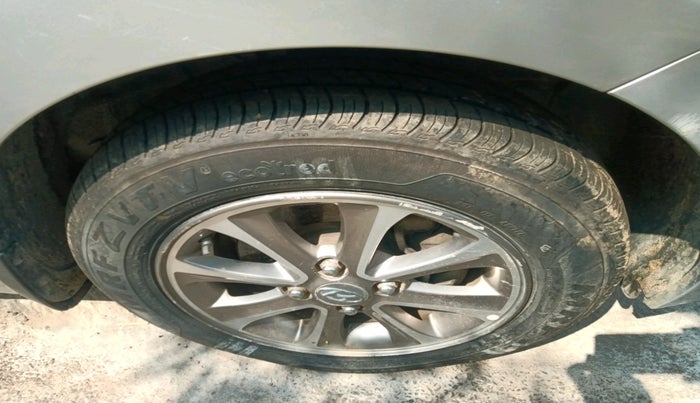 2016 Hyundai Grand i10 ASTA (O) 1.2 KAPPA VTVT, Petrol, Manual, 39,458 km, tyre