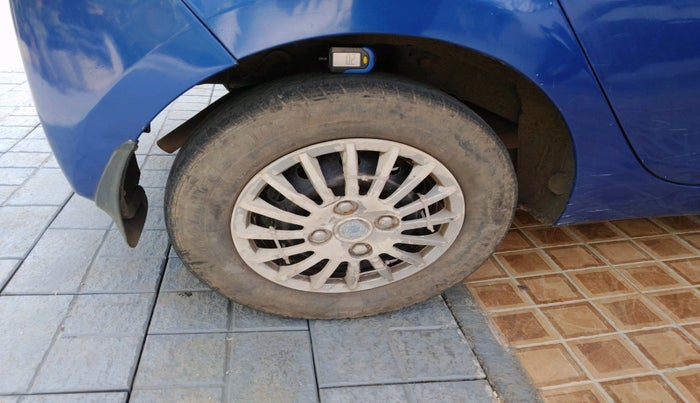 2017 Hyundai Eon D-LITE+, Petrol, Manual, 88,040 km, tyre