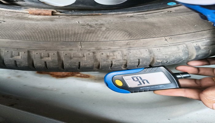 2013 Maruti Alto 800 LXI, Petrol, Manual, 20,753 km, tyre