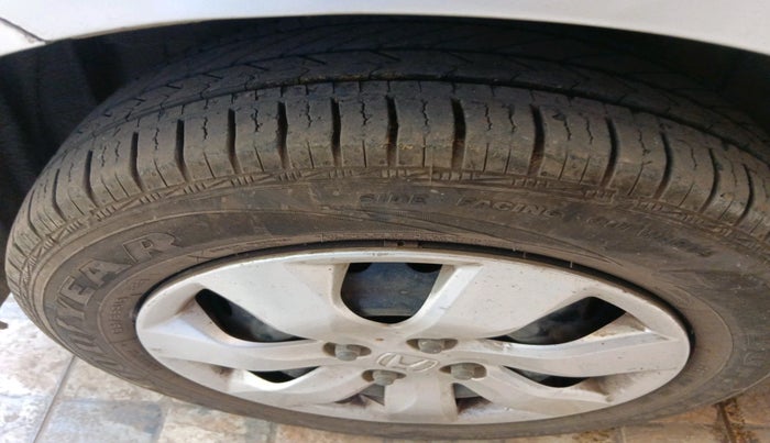 2015 Honda Mobilio 1.5L I-DTEC S, Diesel, Manual, 1,19,867 km, tyre