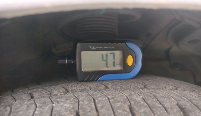 2012 Hyundai Eon MAGNA +, Petrol, Manual, 1,10,864 km, tyre