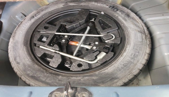 2022 Tata PUNCH CREATIVE  AMT, Petrol, Automatic, 48,737 km, tyre