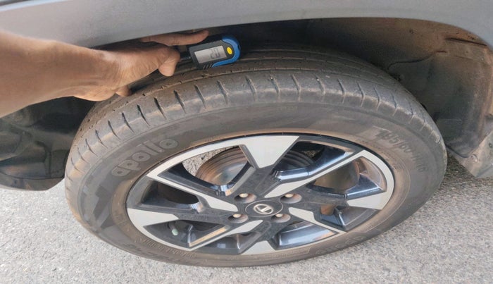 2022 Tata PUNCH CREATIVE  AMT, Petrol, Automatic, 48,737 km, tyre