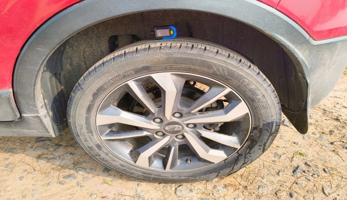 2020 Mahindra XUV300 W8 (O) 1.2 PETROL, Petrol, Manual, 55,190 km, tyre