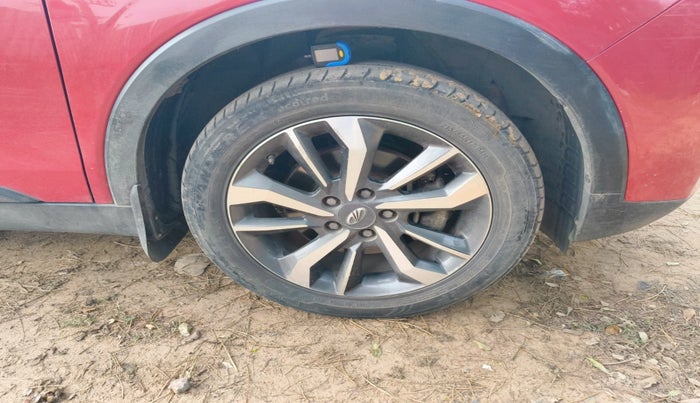 2020 Mahindra XUV300 W8 (O) 1.2 PETROL, Petrol, Manual, 55,190 km, tyre